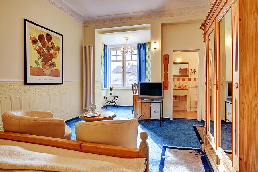Stadthotel Detmold Exterior photo